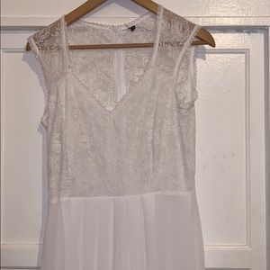 Lacey sweetheart neckline maxi dress